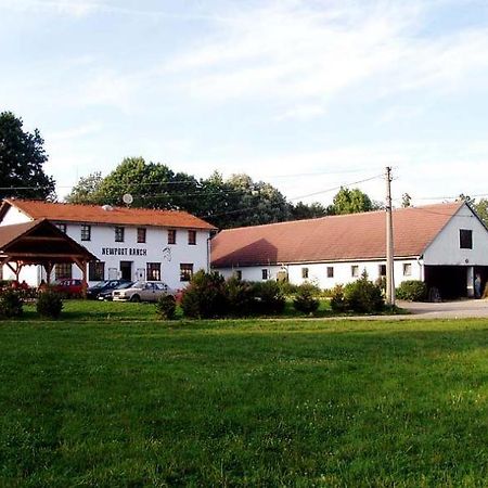 Staj Newport Hotel Dolni Domaslavice ภายนอก รูปภาพ