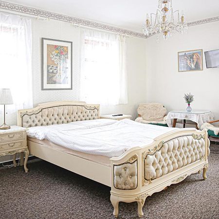 Staj Newport Hotel Dolni Domaslavice ภายนอก รูปภาพ